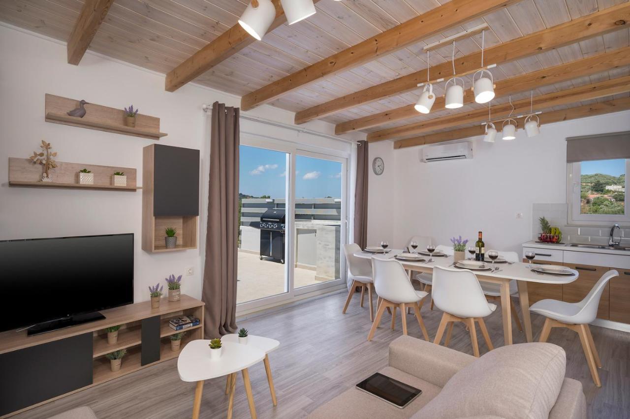 B&M Villas Metochi Siriliou Esterno foto