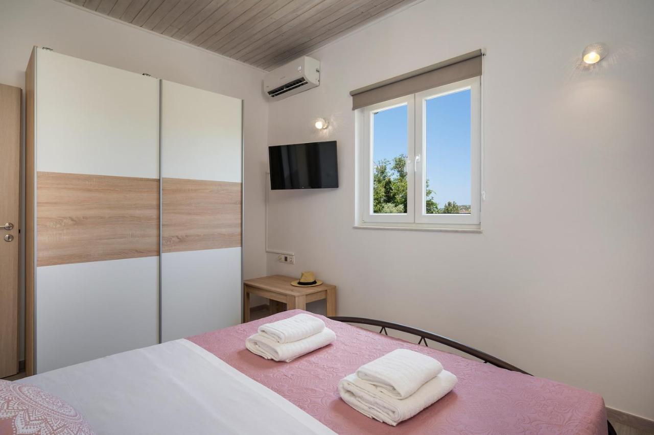 B&M Villas Metochi Siriliou Esterno foto